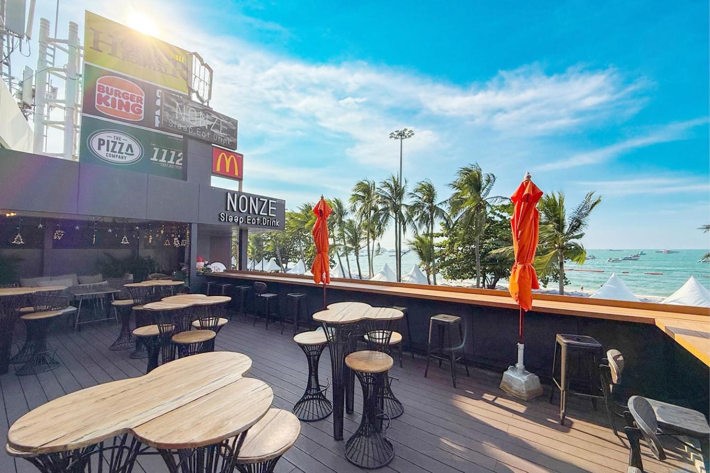 Nonze Hostel Pattaya Exterior photo