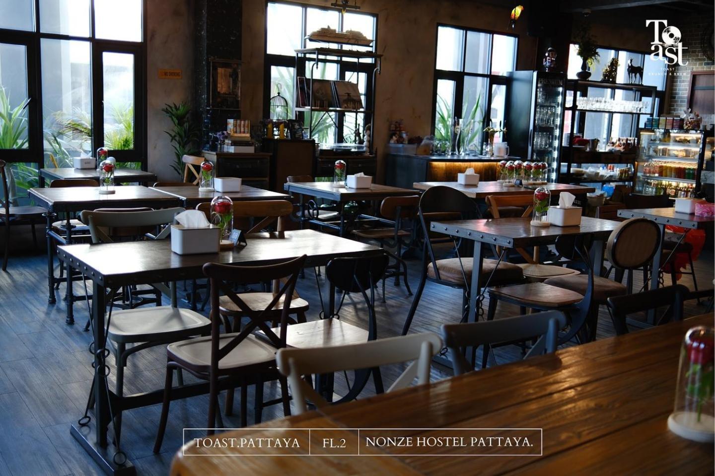 Nonze Hostel Pattaya Exterior photo