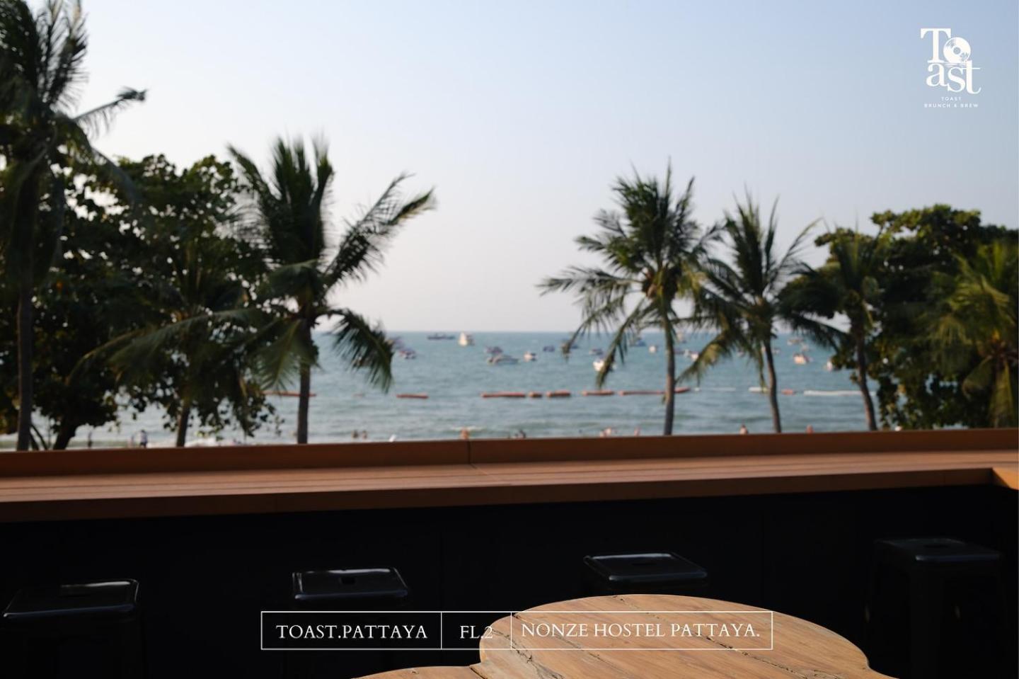 Nonze Hostel Pattaya Exterior photo