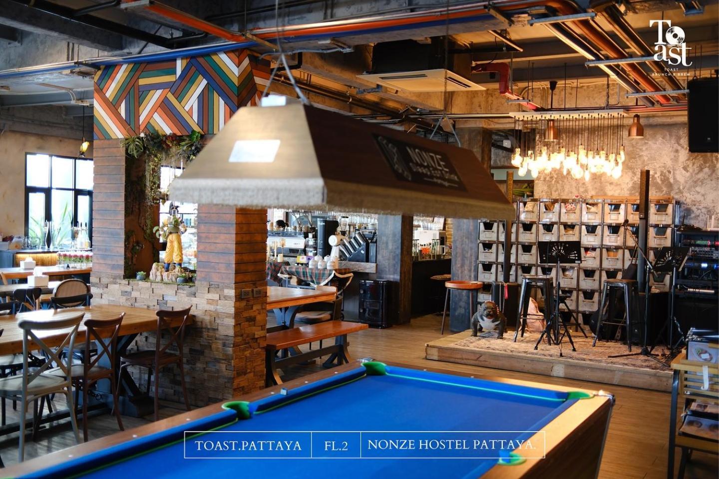 Nonze Hostel Pattaya Exterior photo